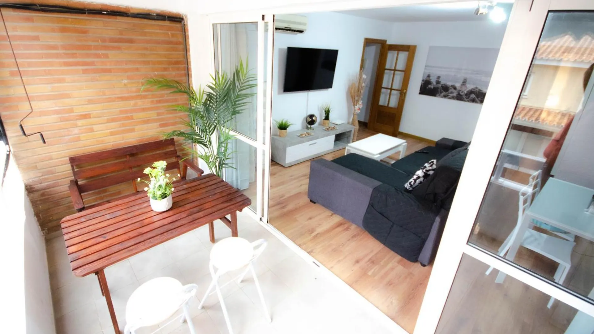 Apartamento Pez Espada 托雷莫利诺斯 0*,  西班牙